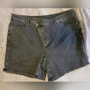 Universal Standard Katie High Rise Crossover Denim in Washed Black